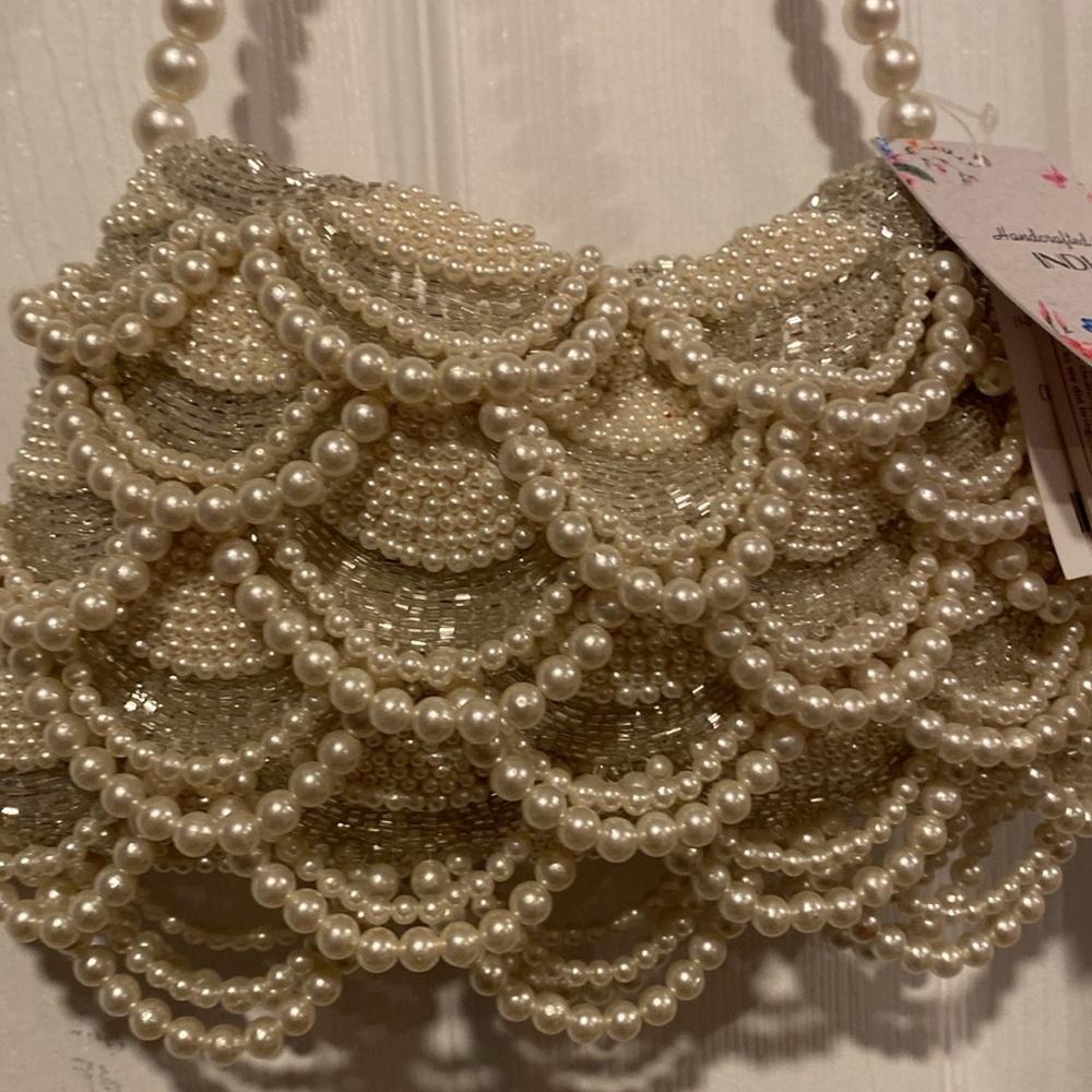 BNWT MADE IN INDIA Viral Pearl Beaded Shoulder Bag - Picture 4 of 8